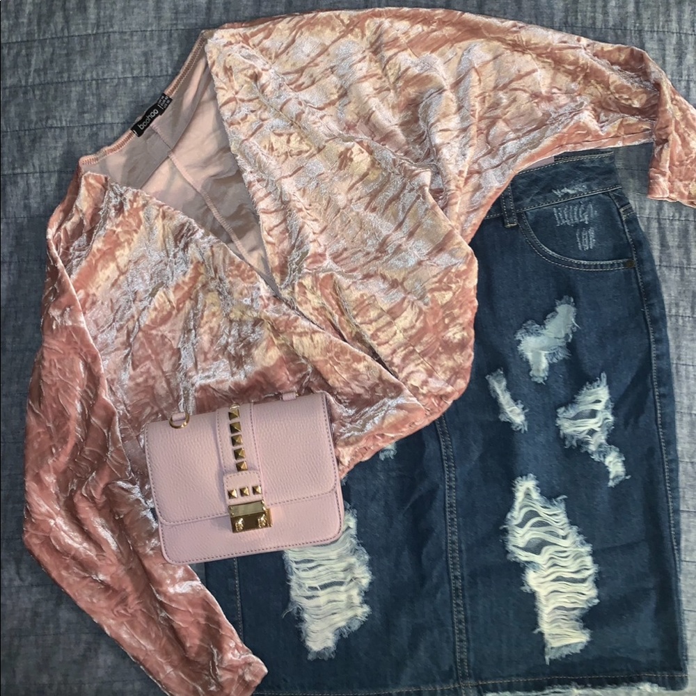 Boohoo crushed velvet blush bodysuit